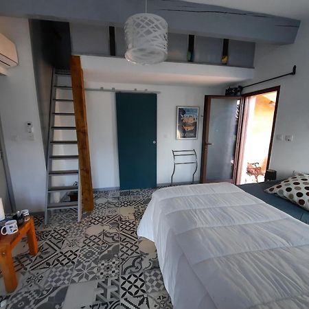 Le lodge des chênes Brousses-et-Villaret Exterior foto