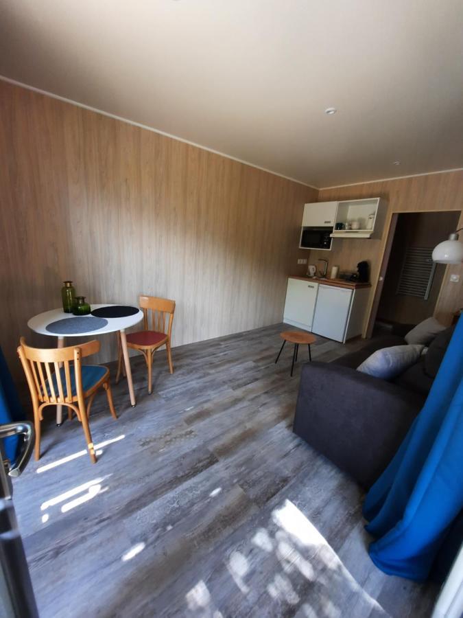 Le lodge des chênes Brousses-et-Villaret Exterior foto