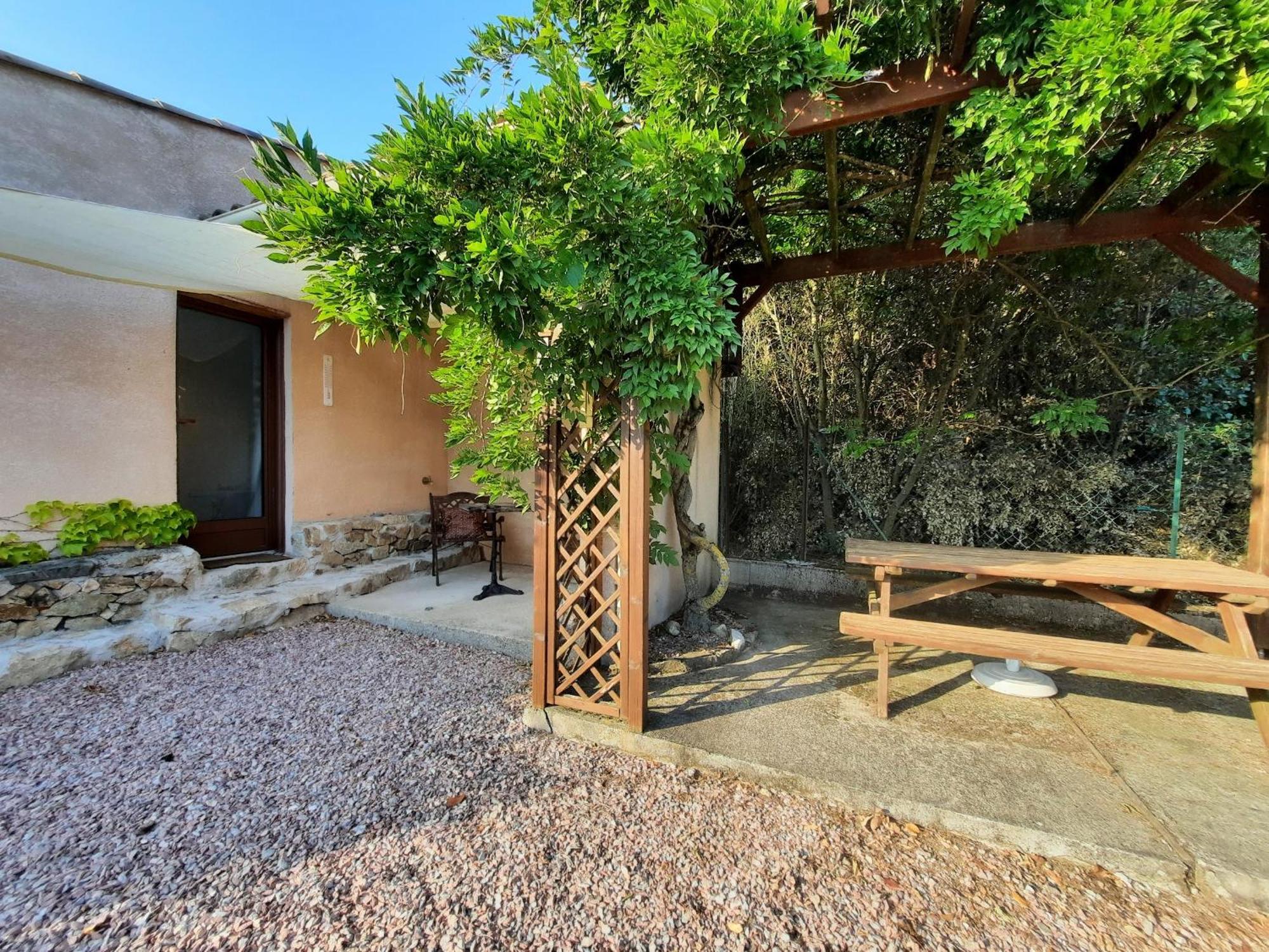 Le lodge des chênes Brousses-et-Villaret Exterior foto